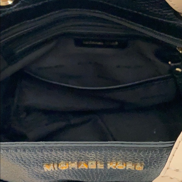 Michael Kors Medium Tote Bag - Picture 4 of 4